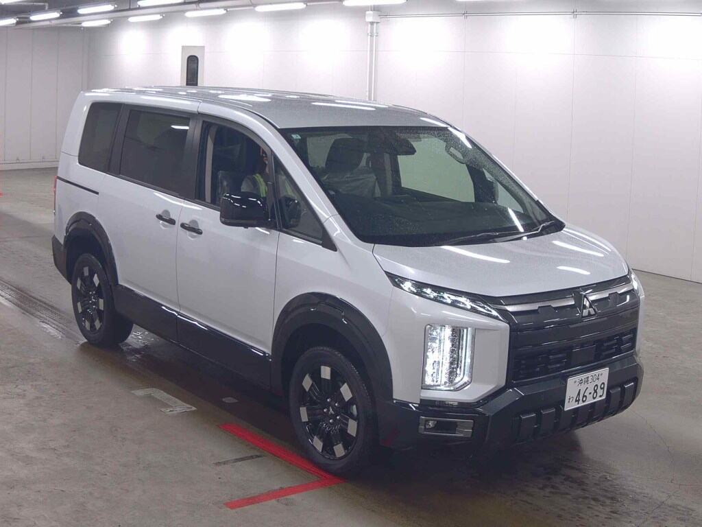 MITSUBISHI DELICA D:5