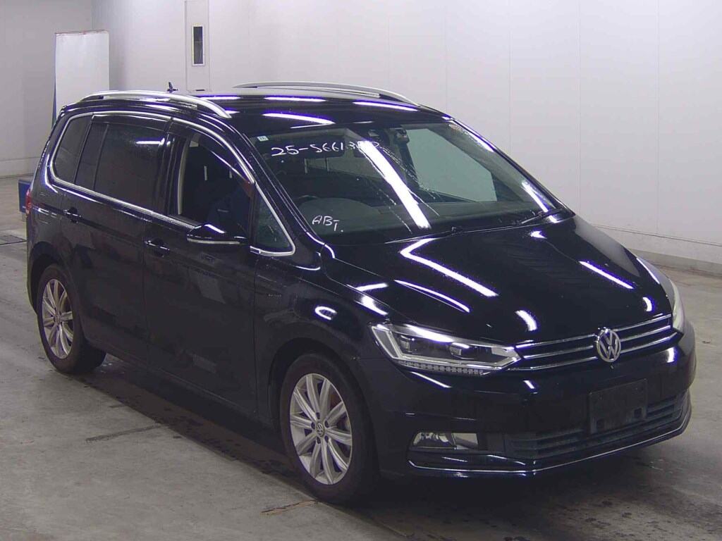 VOLKSWAGEN GOLF TOURAN