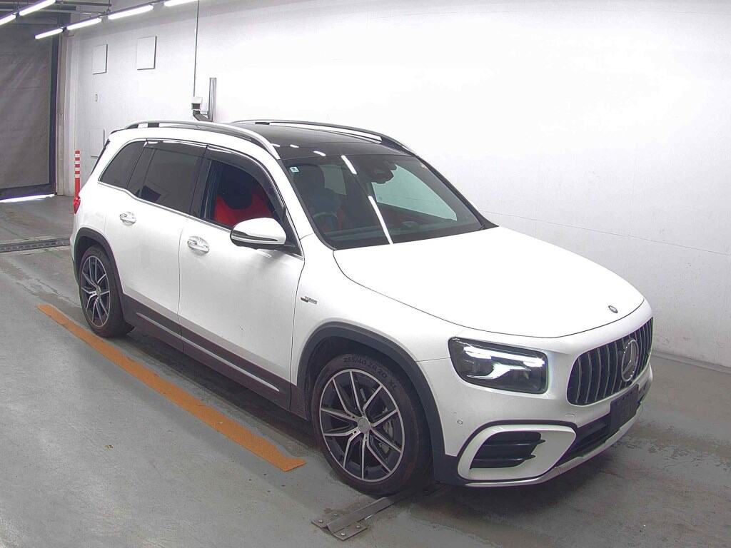 MERCEDES AMG GLB