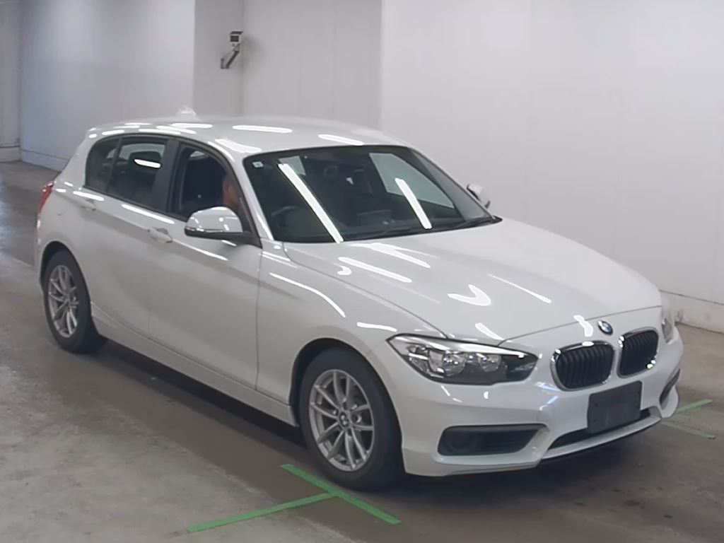 BMW 1 SERIES