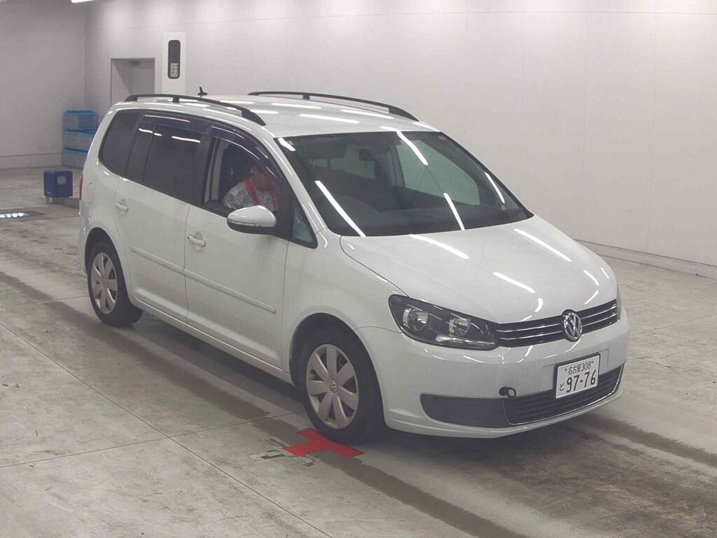 VOLKSWAGEN GOLF TOURAN