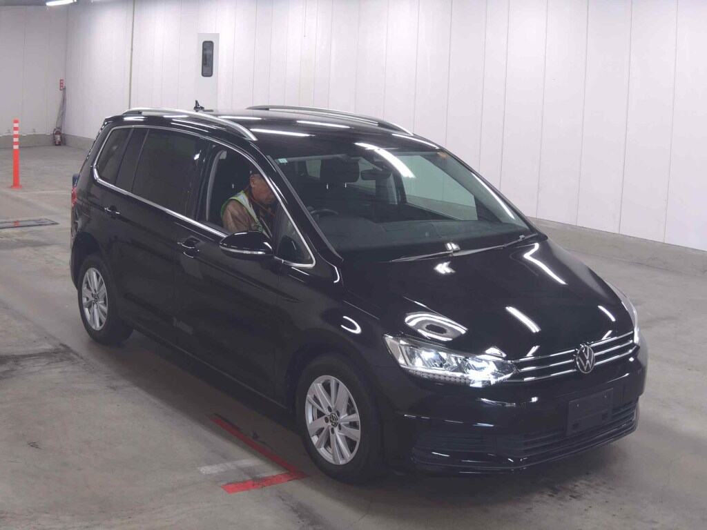 VOLKSWAGEN GOLF TOURAN