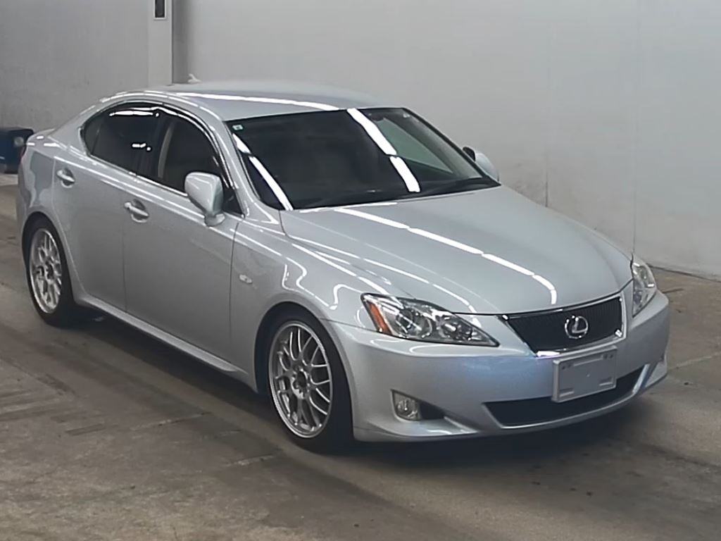 LEXUS IS