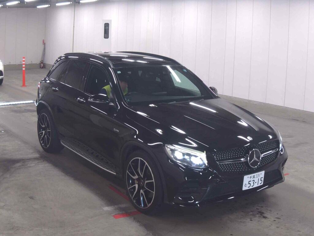 MERCEDES AMG GLC