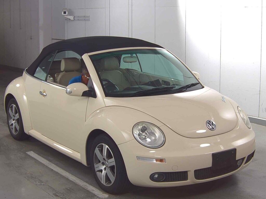 VOLKSWAGEN NEW BEETLE CABRIOLET
