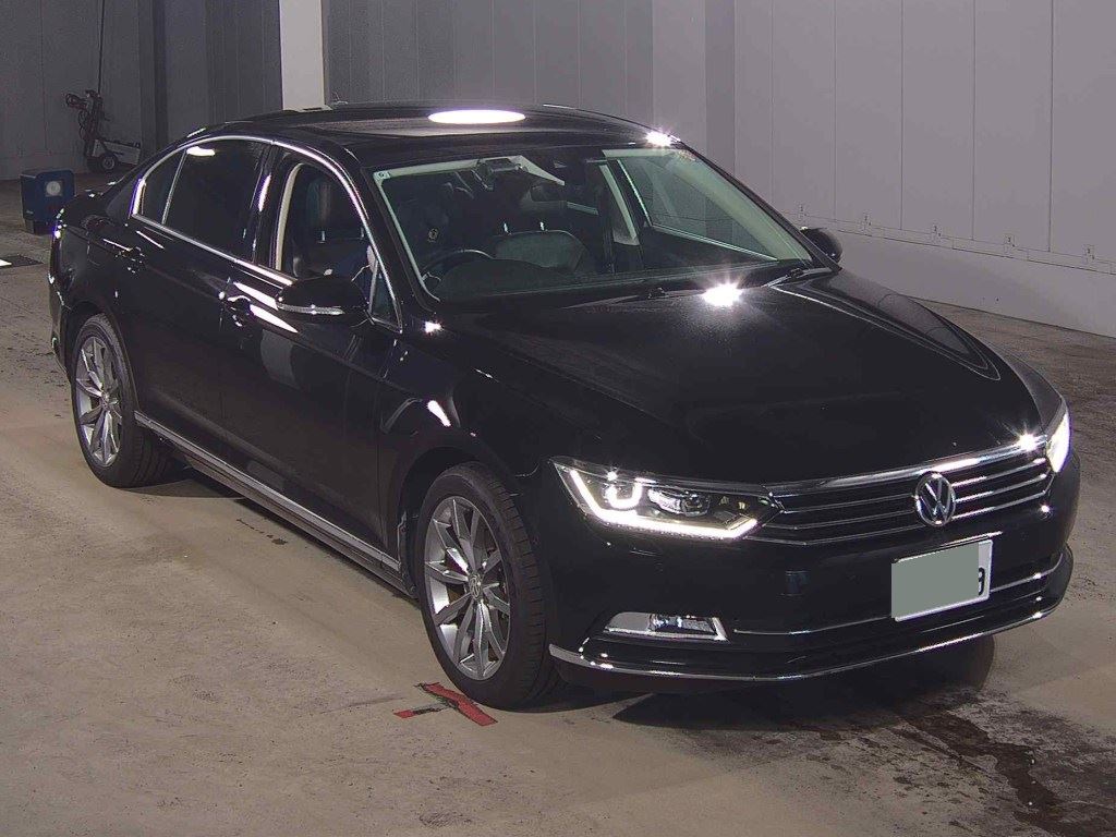 VOLKSWAGEN PASSAT