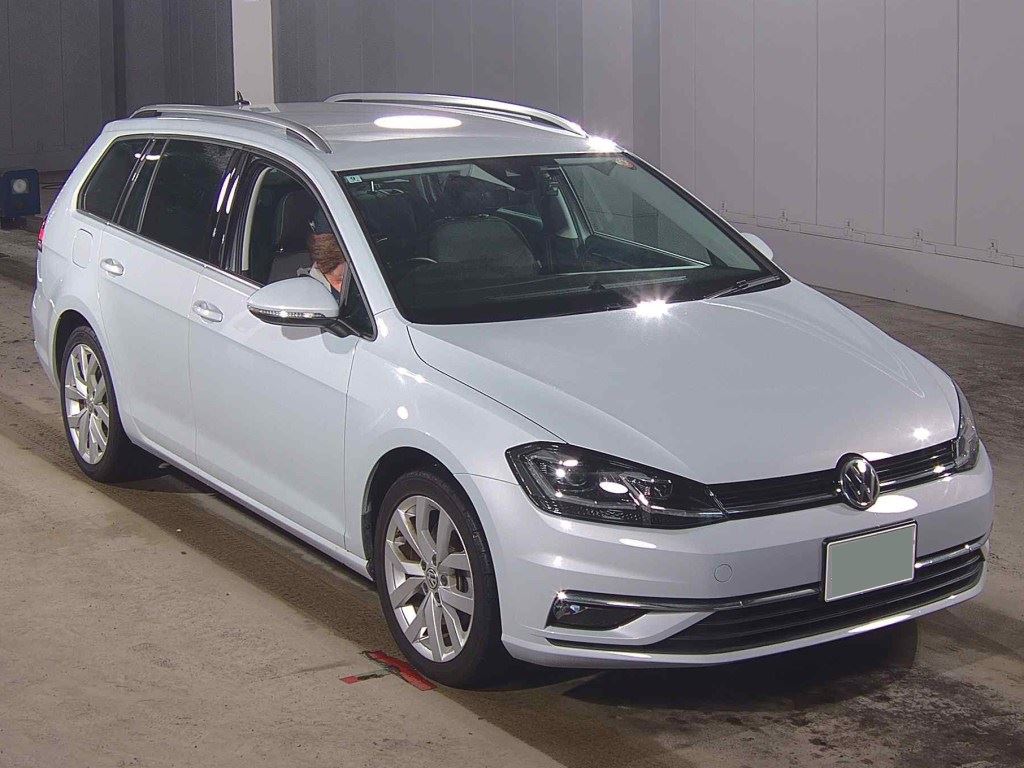 VOLKSWAGEN GOLF VARIANT