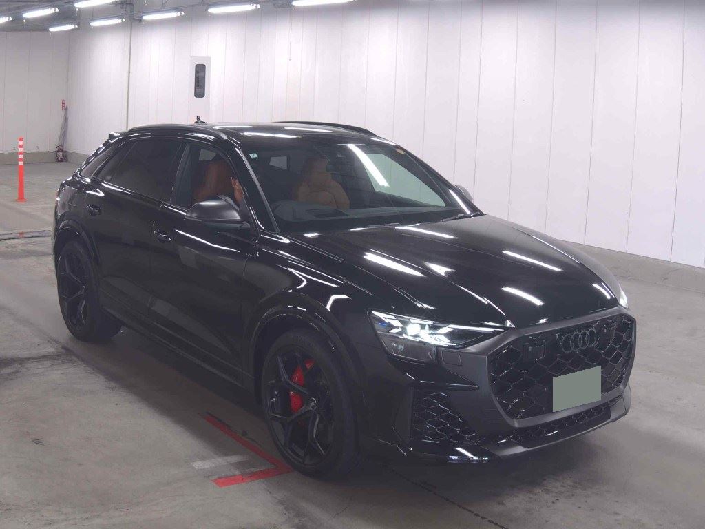 AUDI RS Q8
