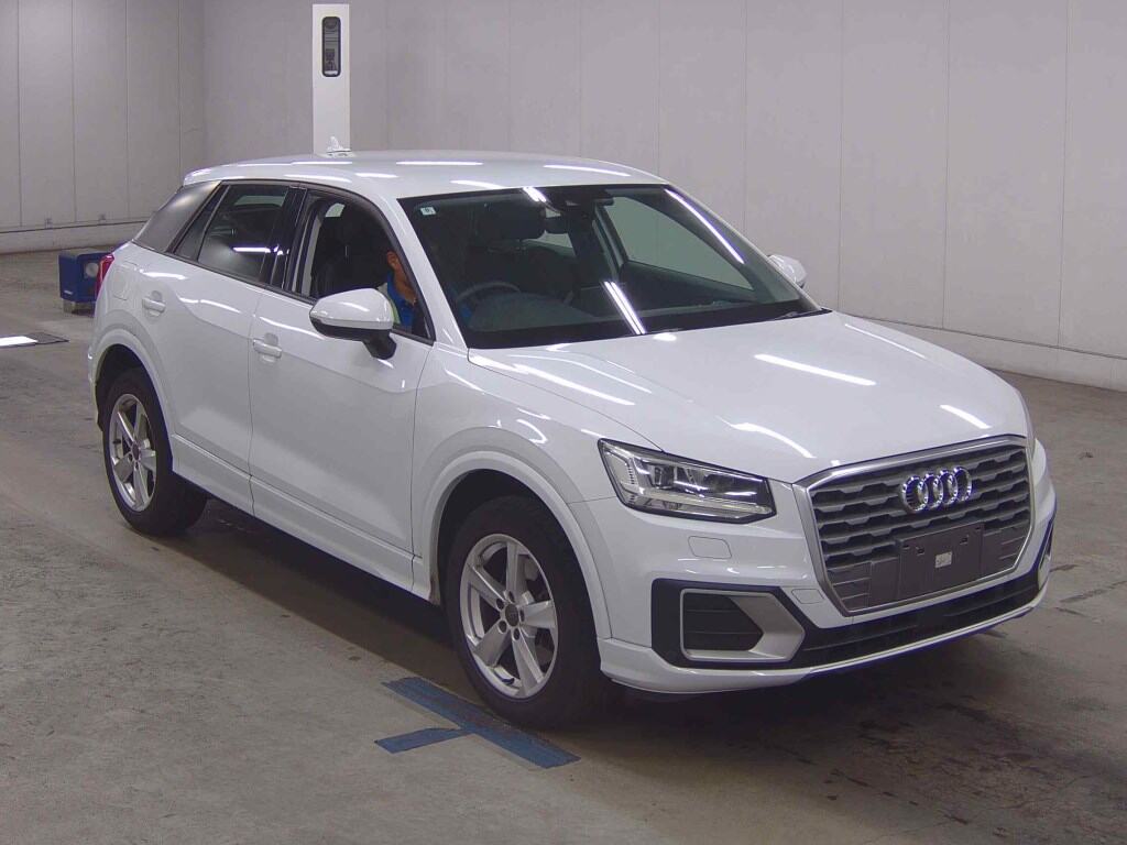AUDI Q2