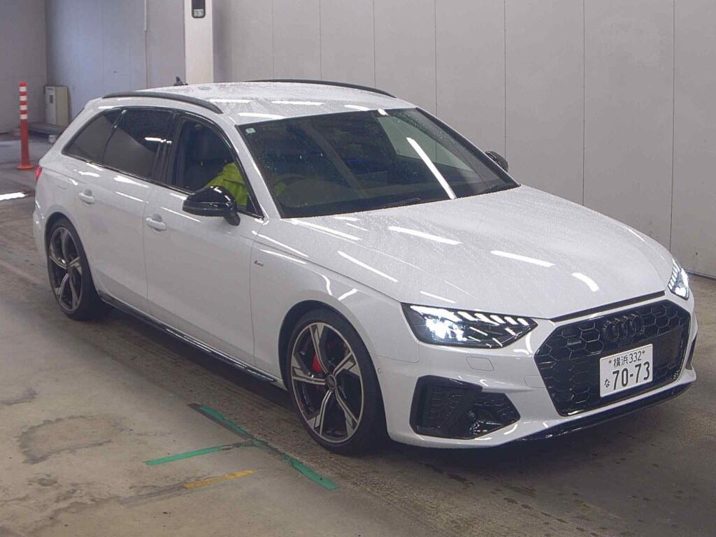 AUDI A4 AVANT