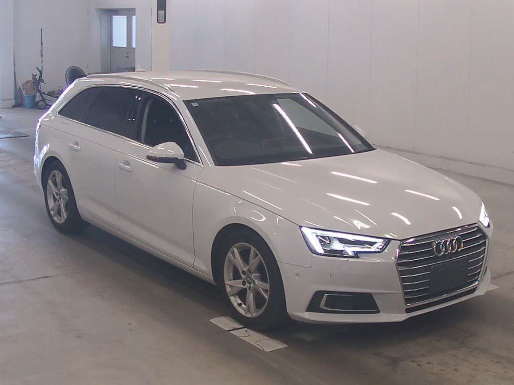 AUDI A4 AVANT