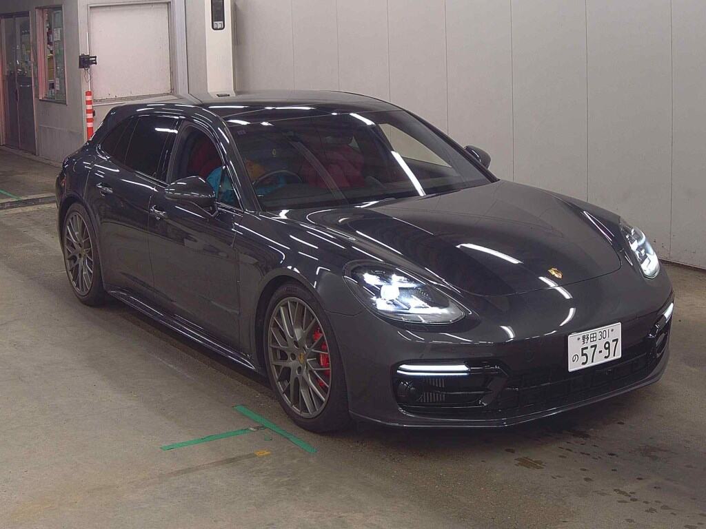 PORSCHE PANAMERA