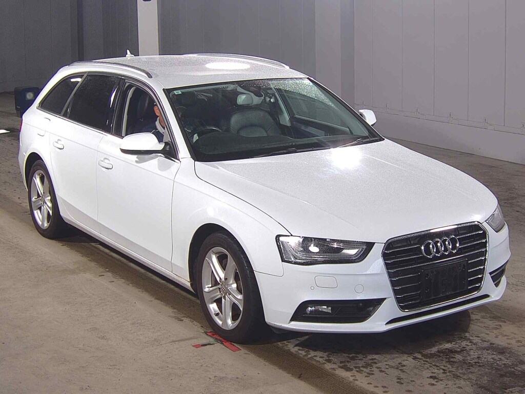AUDI A4 AVANT