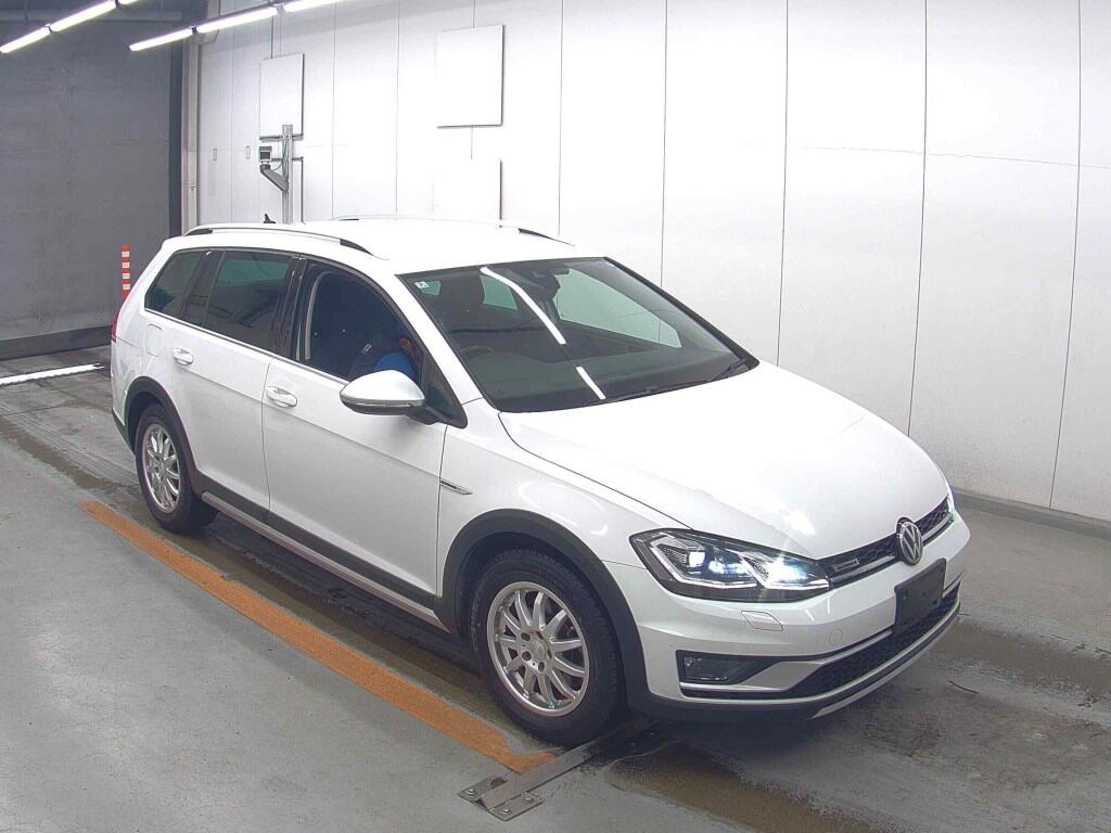 VOLKSWAGEN GOLF ALLTRACK