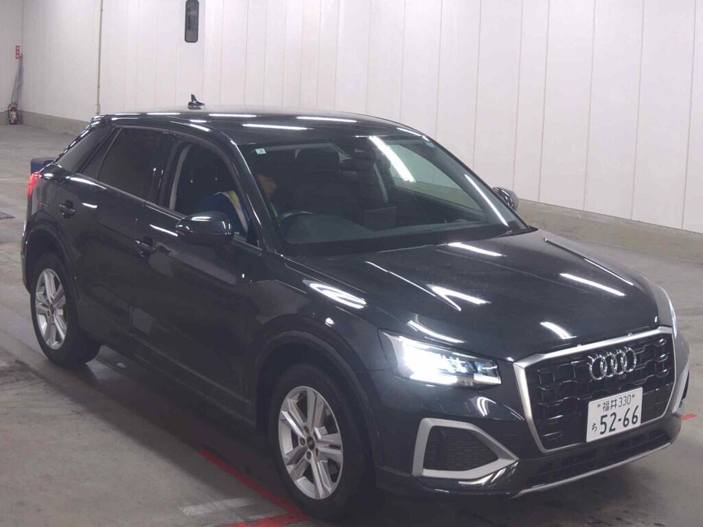 AUDI Q2