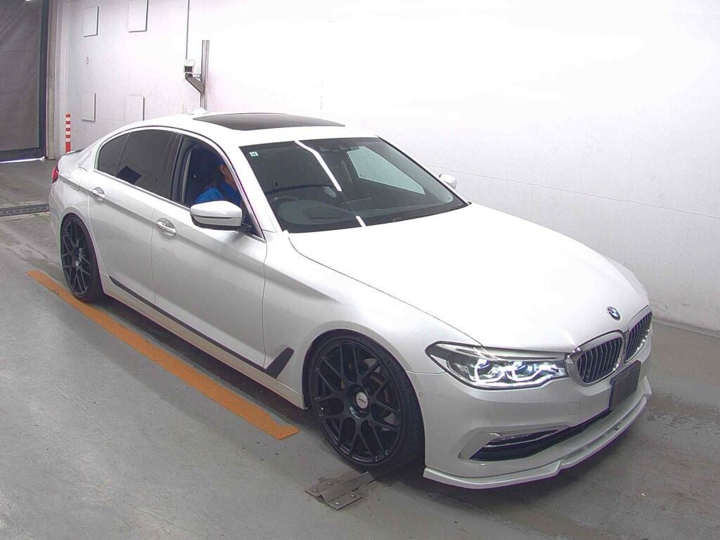 BMW 5 SERIES