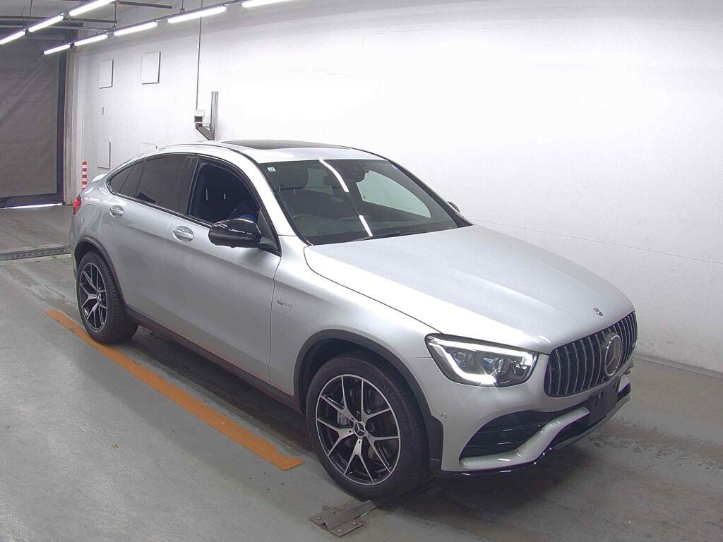 MERCEDES AMG GLC