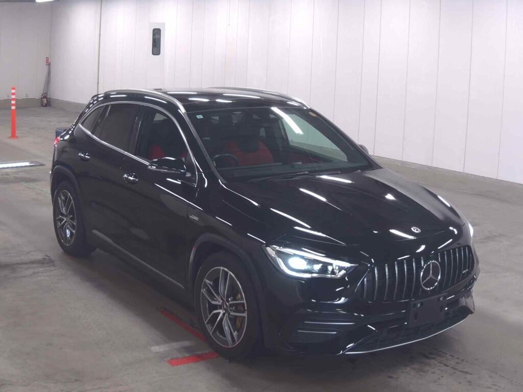 MERCEDES AMG GLA-CLASS
