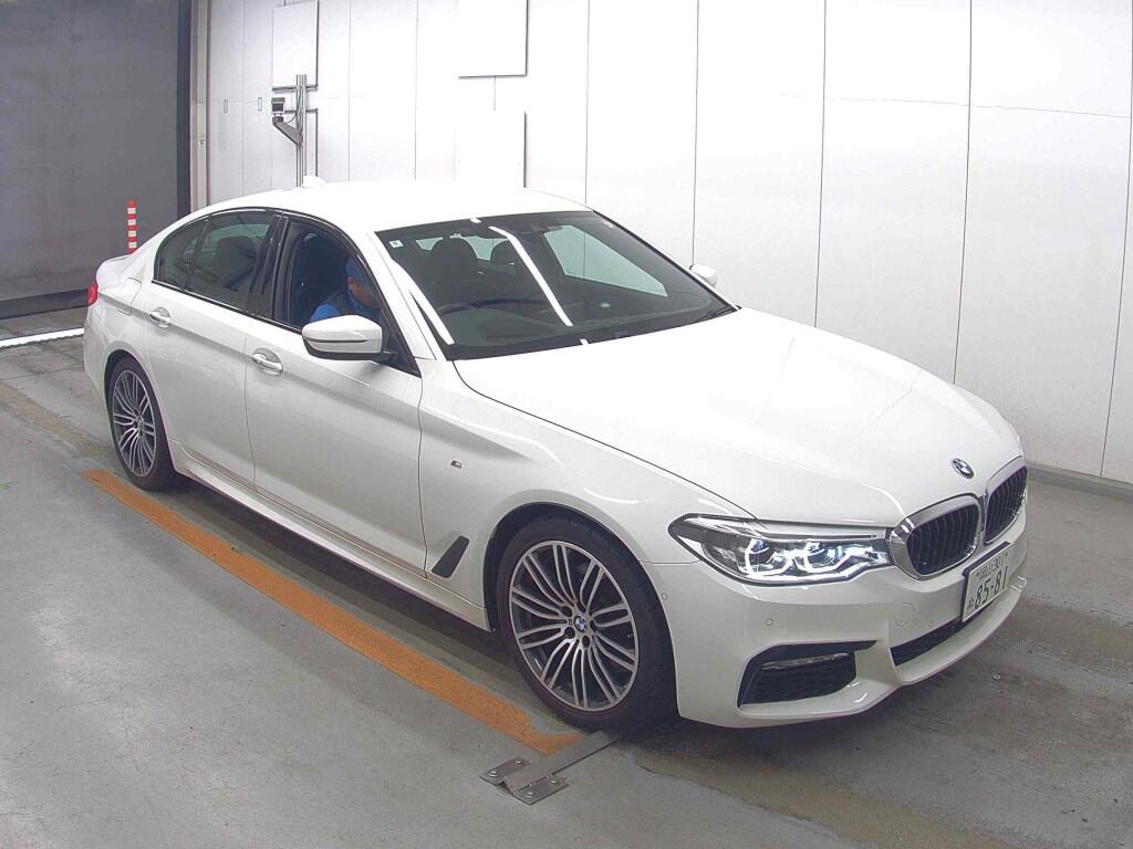 BMW 5 SERIES