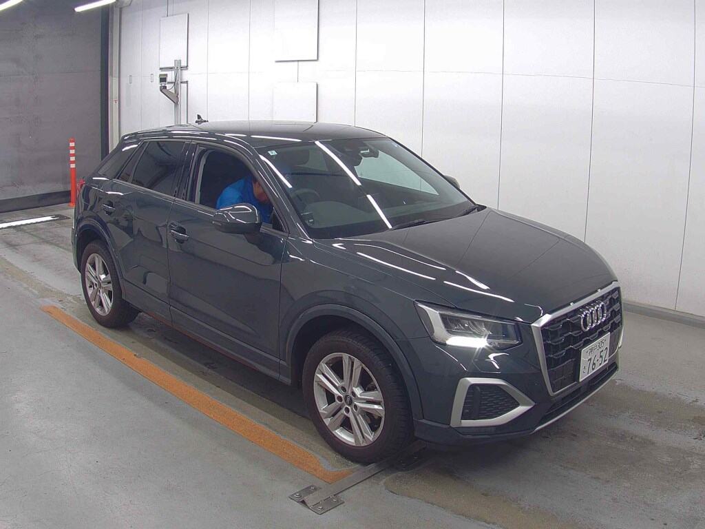 AUDI Q2
