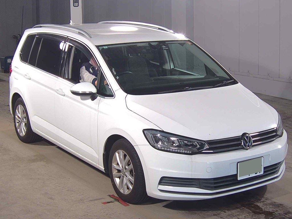 VOLKSWAGEN GOLF TOURAN