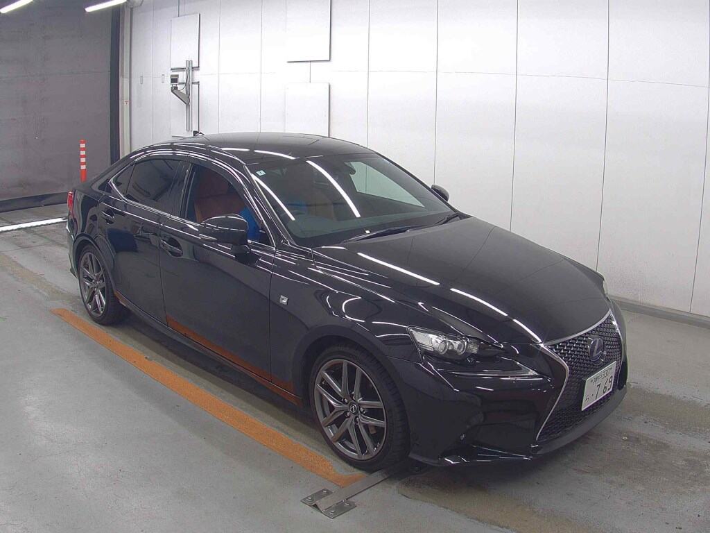 LEXUS IS