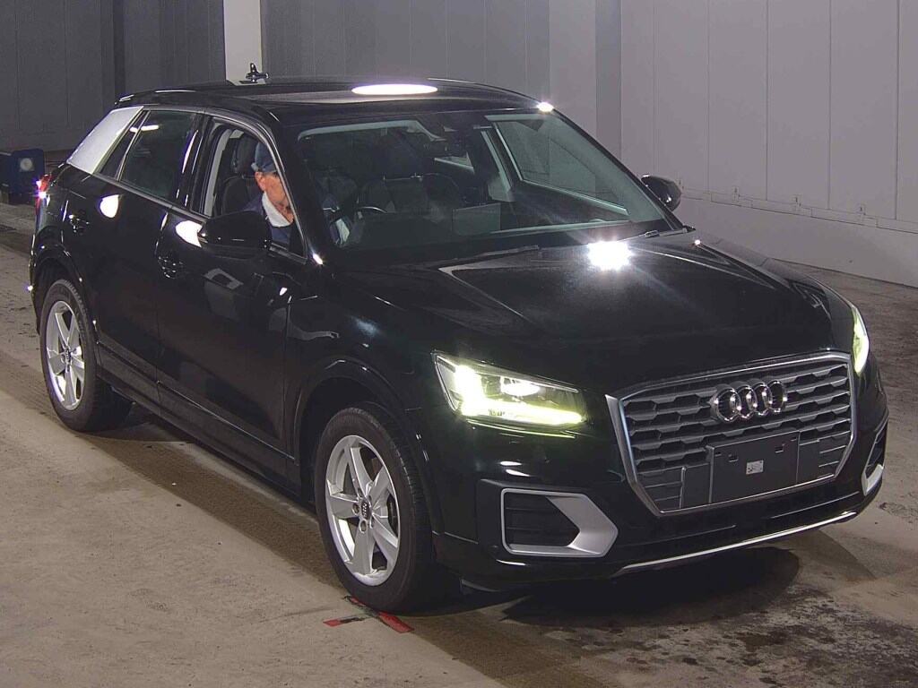AUDI Q2