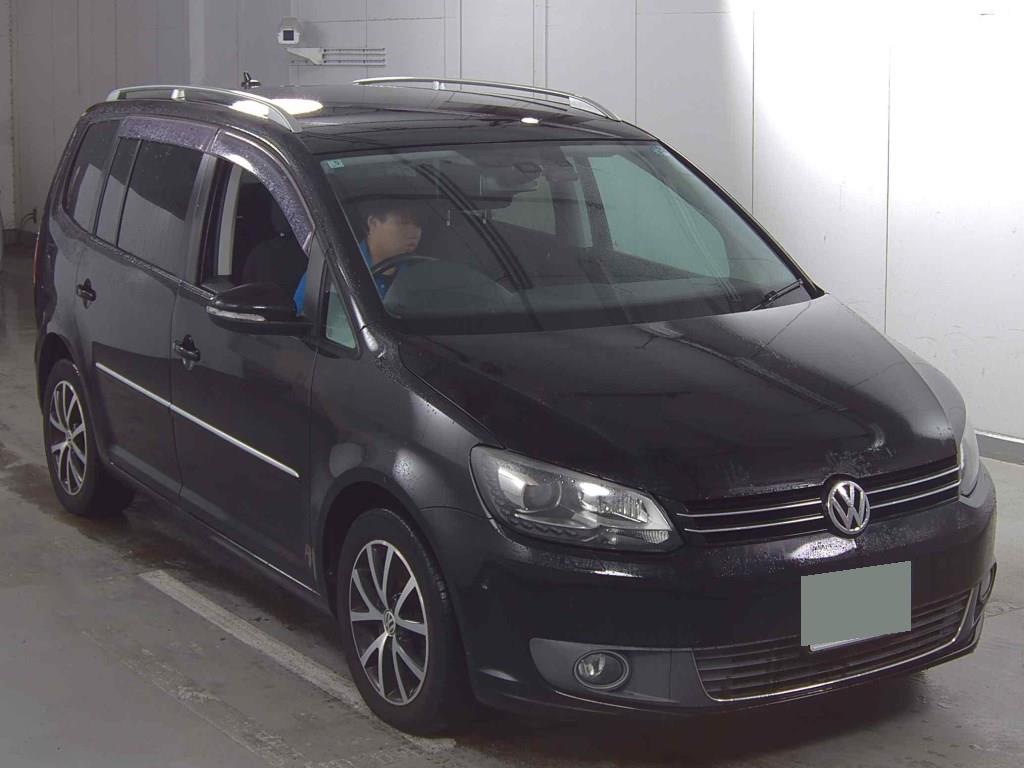 VOLKSWAGEN GOLF TOURAN
