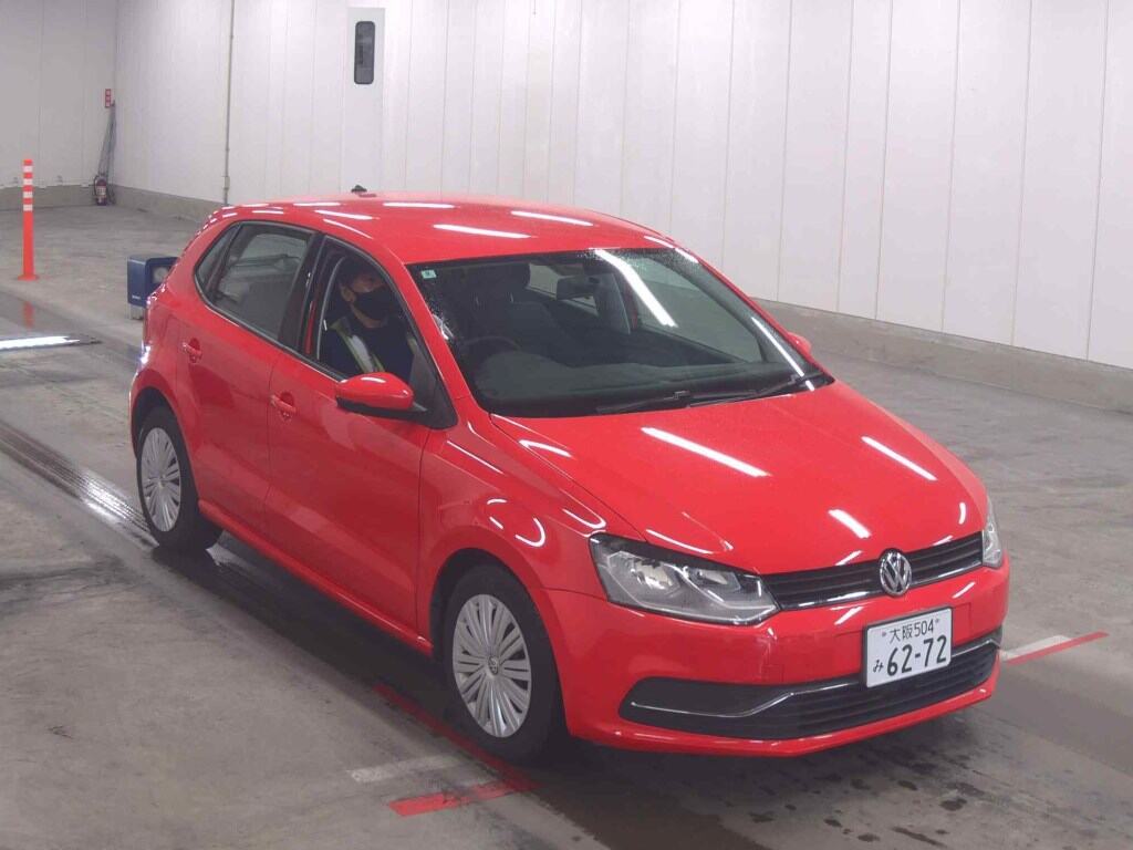 VOLKSWAGEN POLO