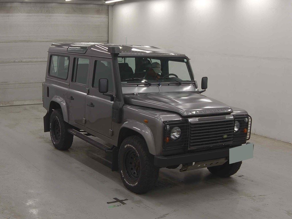 LAND ROVER DEFENDER