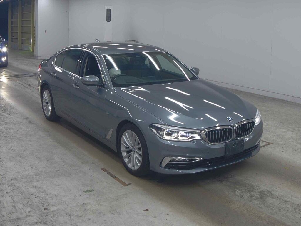 BMW 5 SERIES