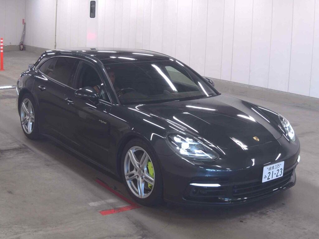 PORSCHE PANAMERA