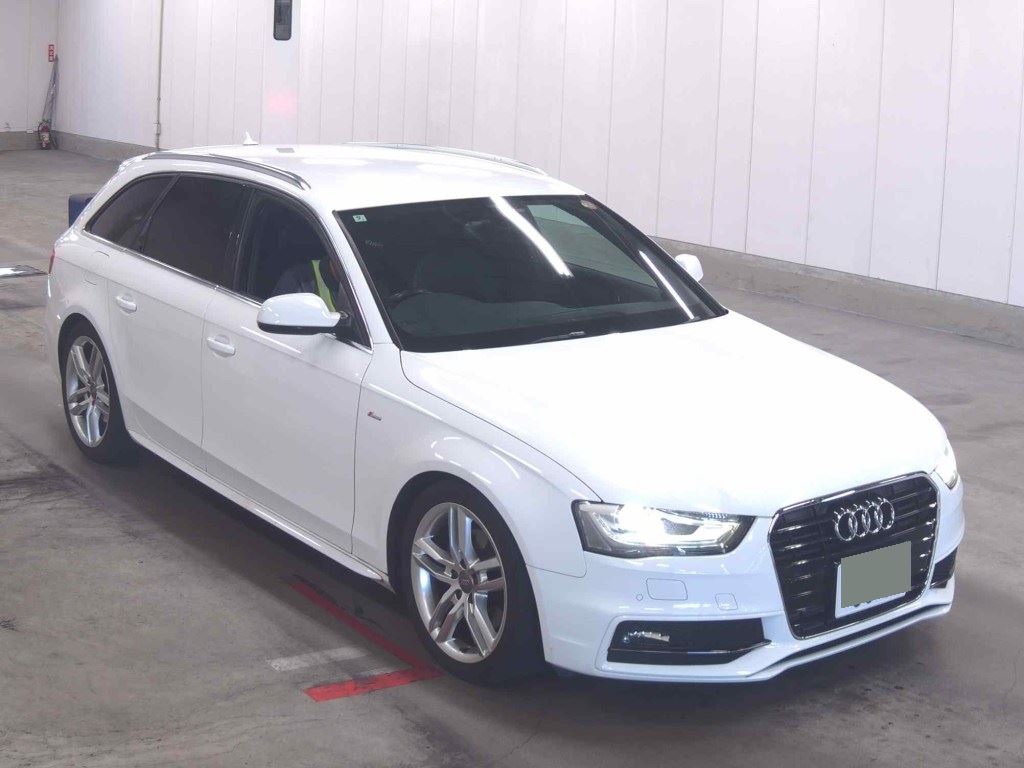 AUDI A4 AVANT