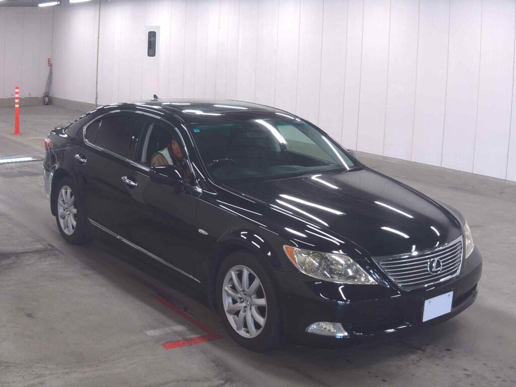 LEXUS LS