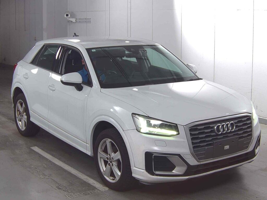 AUDI Q2