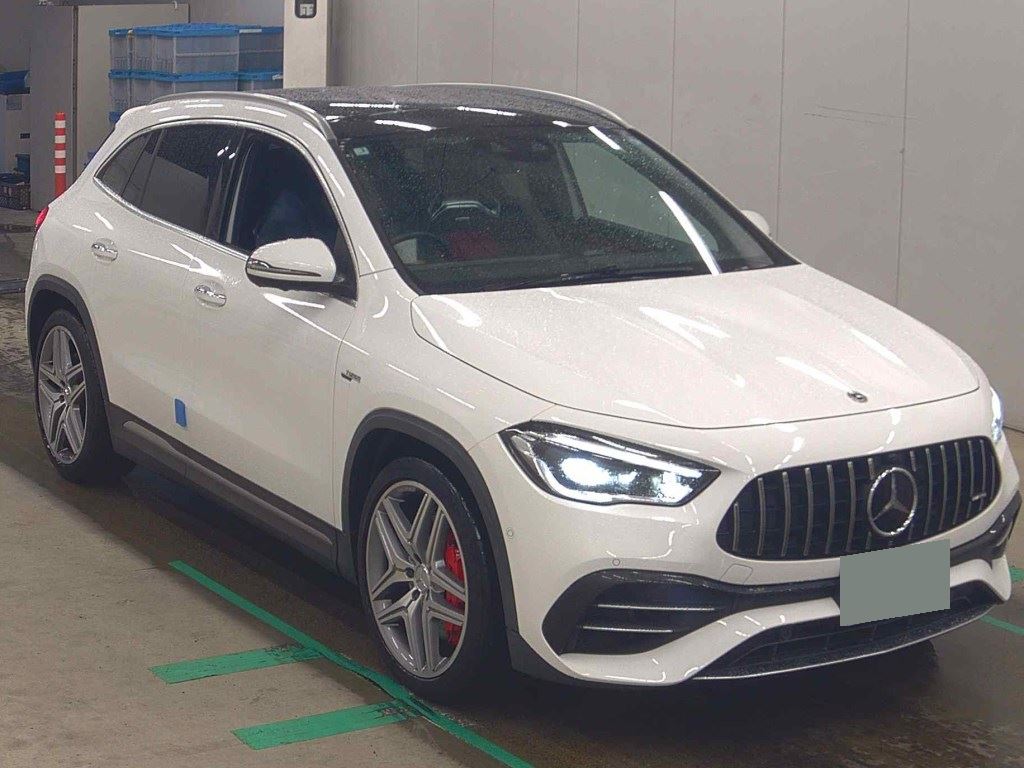 MERCEDES AMG GLA-CLASS