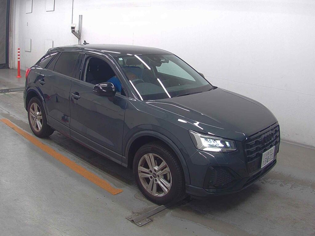 AUDI Q2