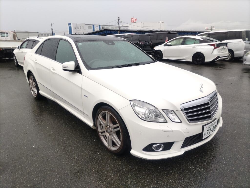 MERCEDES BENZ E-CLASS