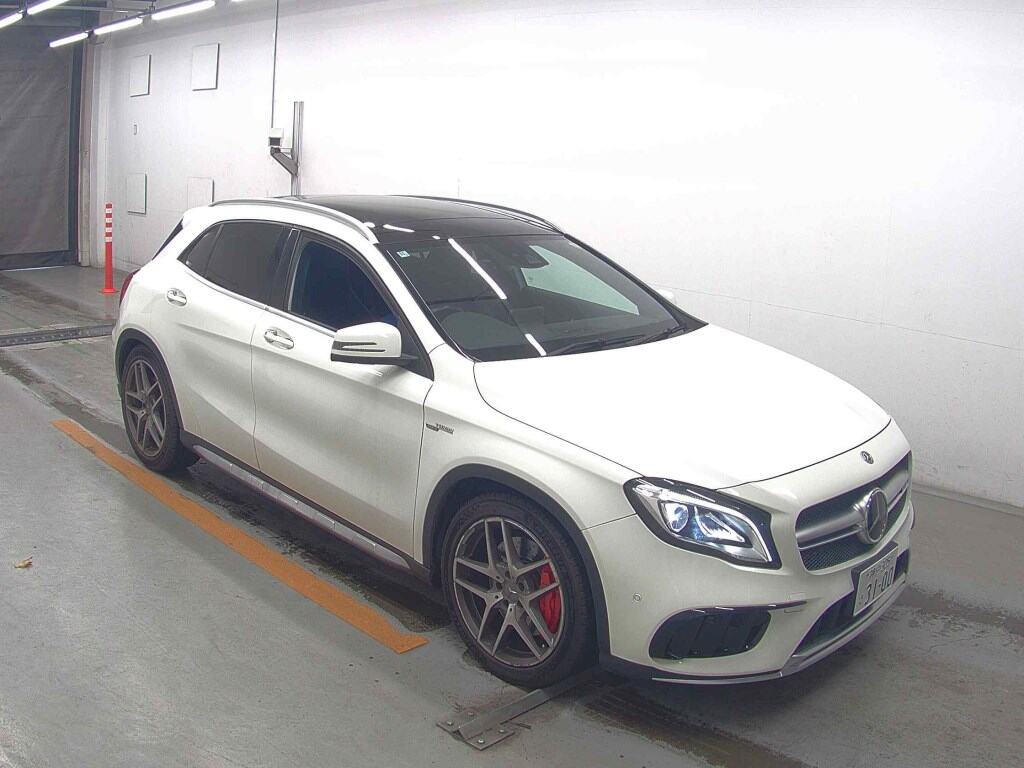 MERCEDES AMG GLA-CLASS