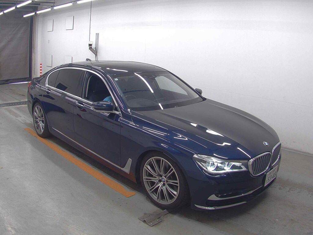 BMW 7 SERIES