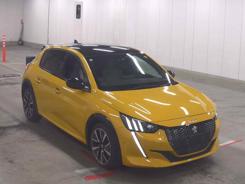 PEUGEOT 208