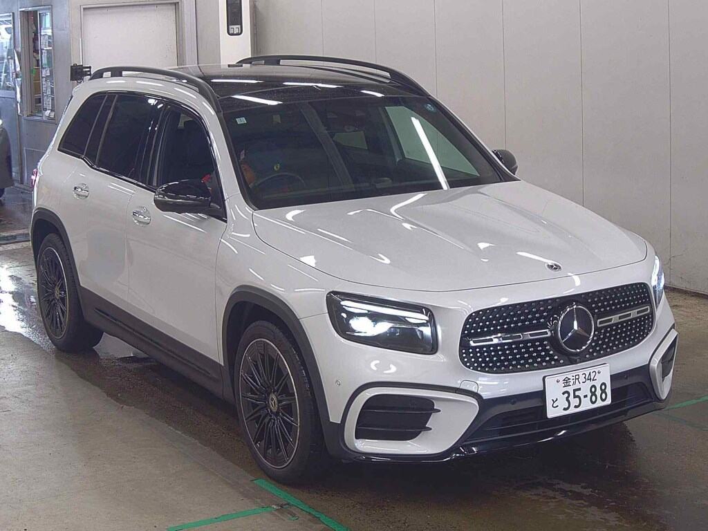 MERCEDES BENZ GLB