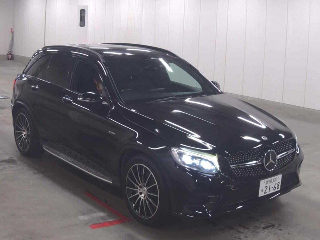 MERCEDES AMG GLC