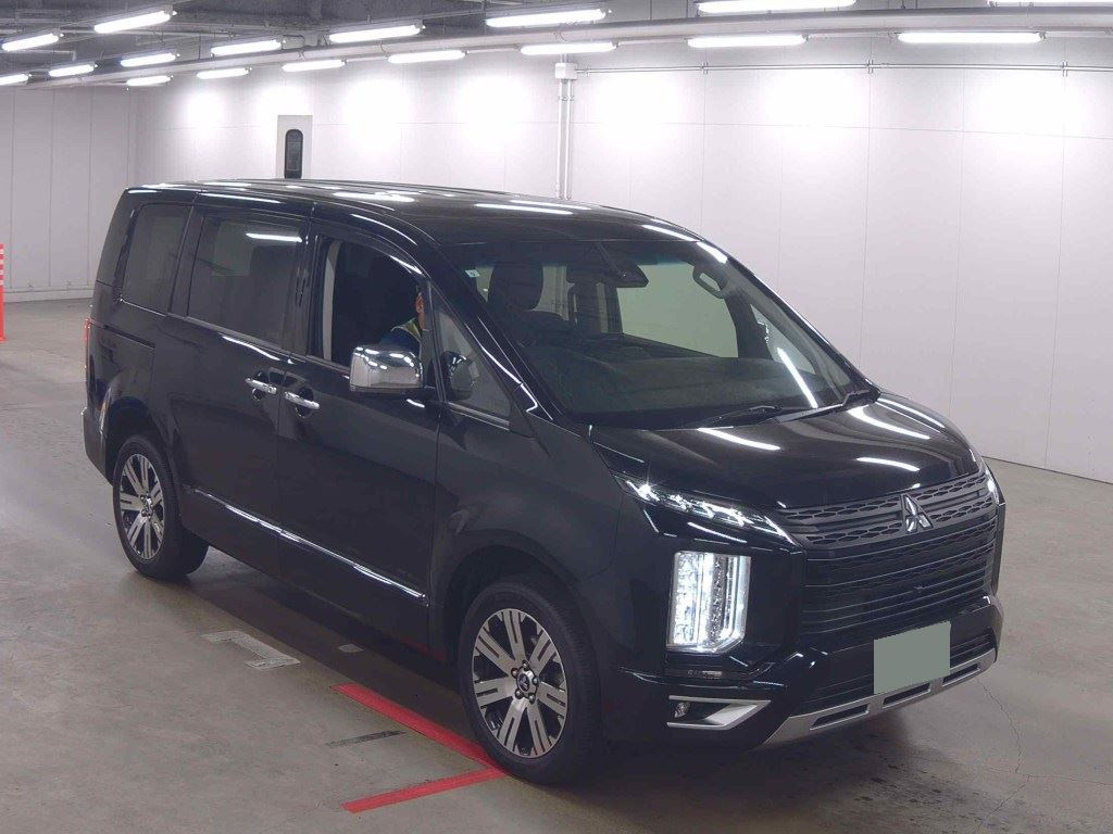 MITSUBISHI DELICA D:5