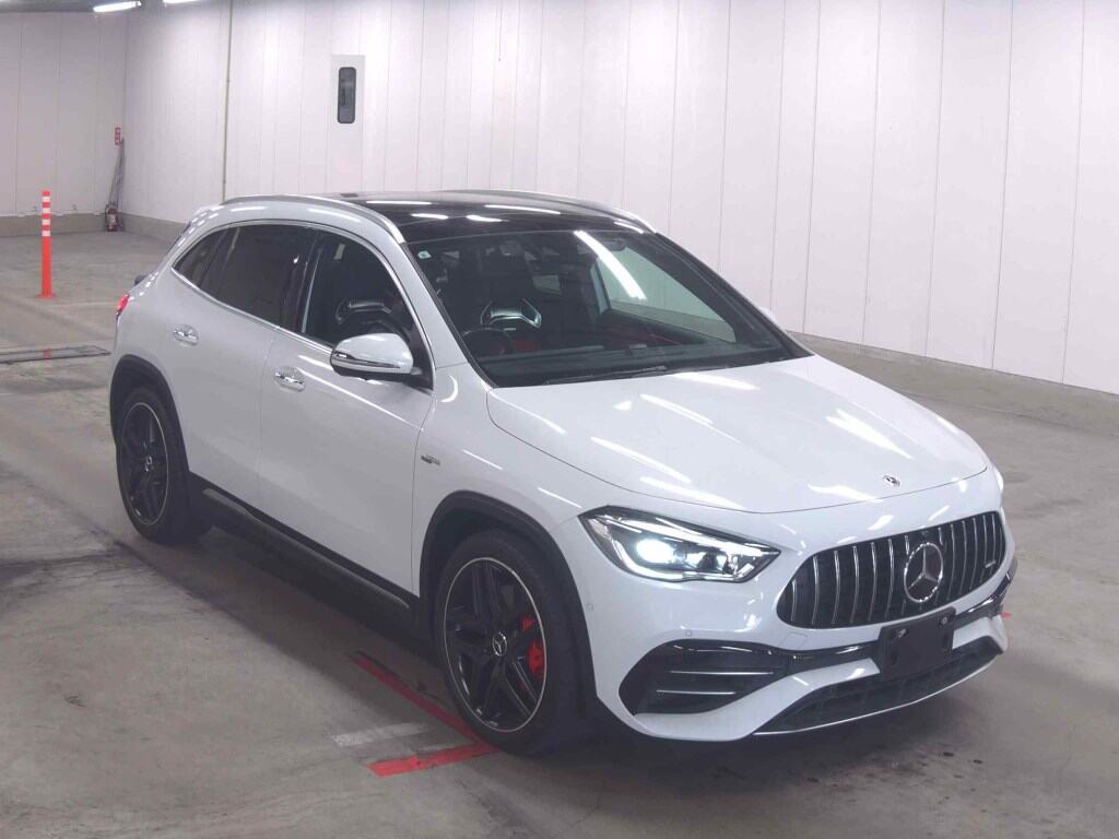 MERCEDES AMG GLA-CLASS