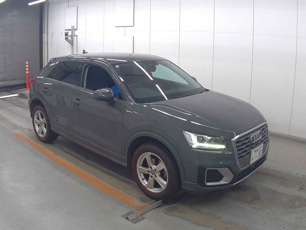 AUDI Q2