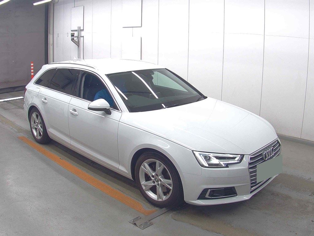 AUDI A4 AVANT