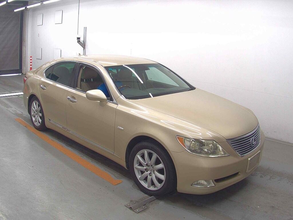 LEXUS LS