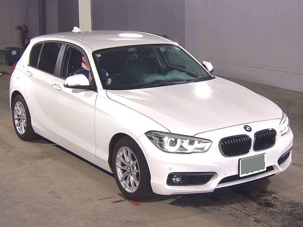 BMW 1 SERIES