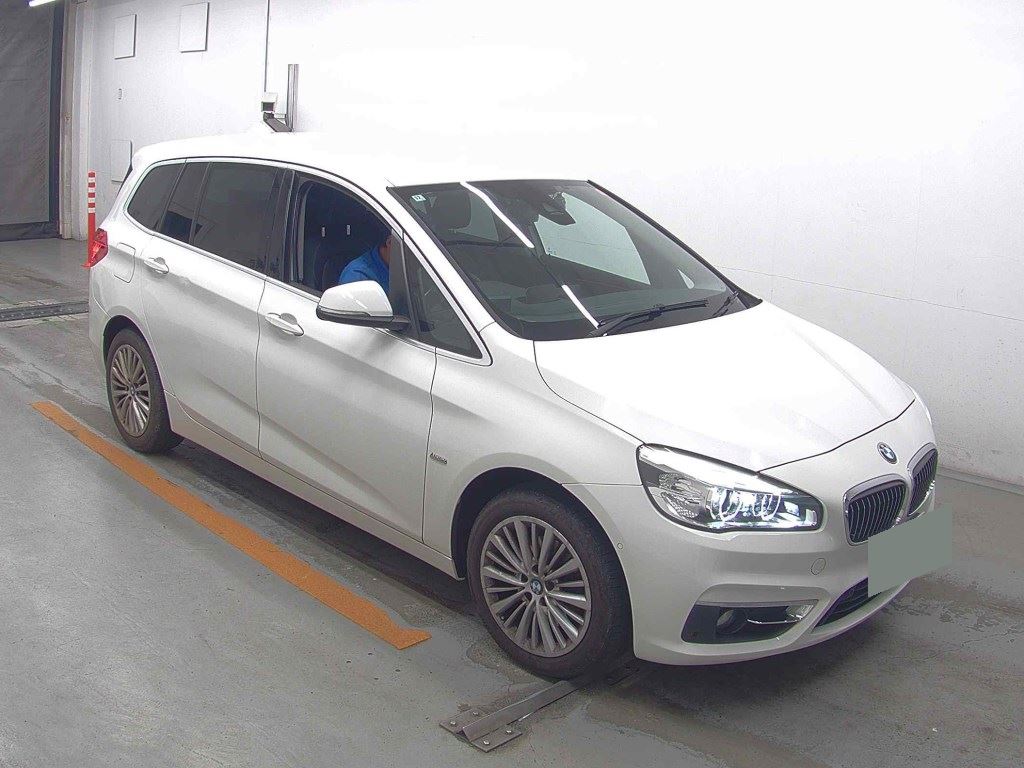 BMW 2 SERIES